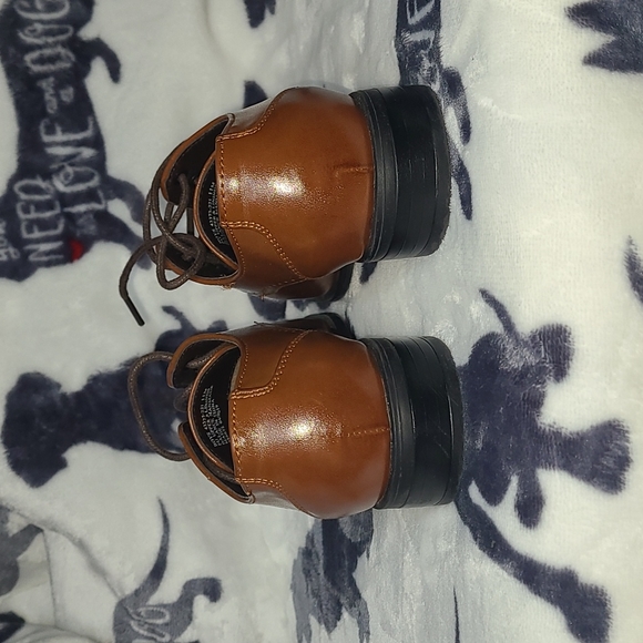 Stacy Adams Boy's Oxford in Cognac - Picture 3 of 6